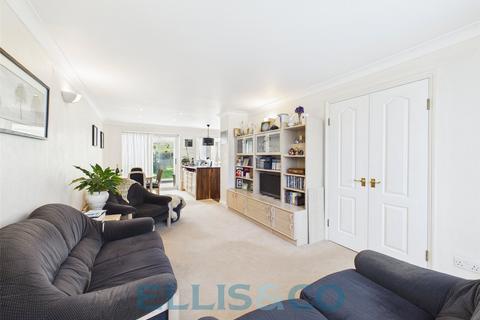 4 bedroom semi-detached house for sale, Brantingham Close, Tonbridge, Kent, TN9
