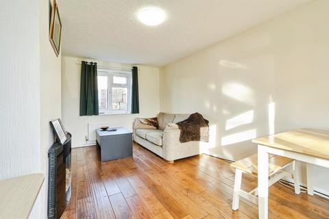 2 bedroom terraced house for sale, Shaw Close, Guiseley, Leeds