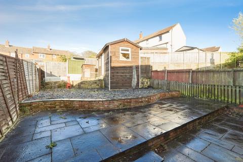 2 bedroom terraced house for sale, Shaw Close, Guiseley, Leeds