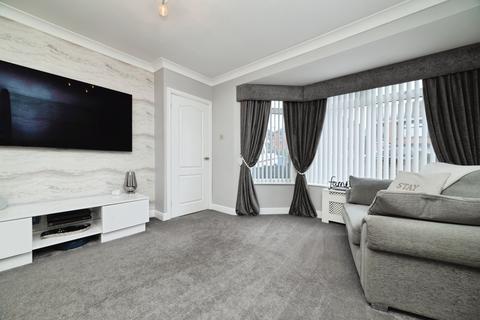 3 bedroom terraced house for sale, Silverdale Road, Hull, HU6