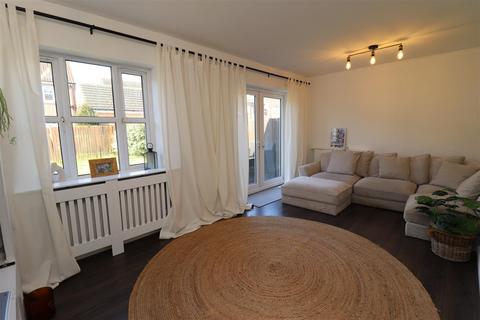 3 bedroom detached house for sale, Hawthorn Way, Gilberdyke, Brough