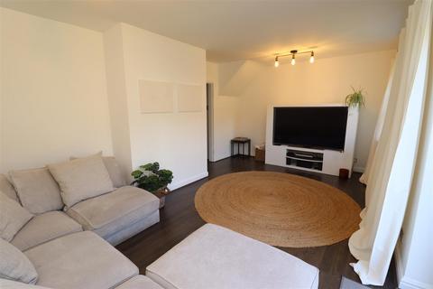 3 bedroom detached house for sale, Hawthorn Way, Gilberdyke, Brough
