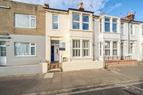 Flat - Derby Road, Hampshire PO2