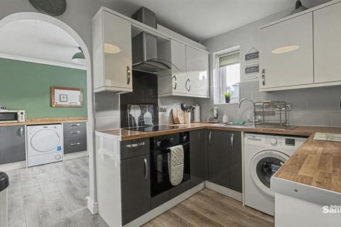 3 bedroom semi-detached house for sale, Farndon Way, Mansfield, NG19