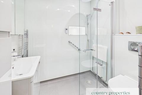 2 bedroom bungalow for sale, Barnside Court, Welwyn Garden City, AL8