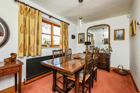 2 bedroom character property for sale, Butt Hill, Whitwell, Worksop