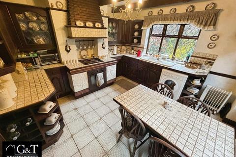 undefined, Cotwall End Road, Dudley