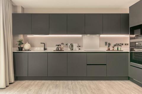 undefined, at Kew Bridge Rise, Brentford TW8
