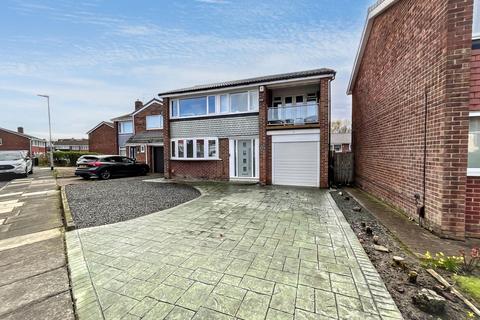 4 bedroom detached house for sale, Braemar Court, Bill Quay, NE10