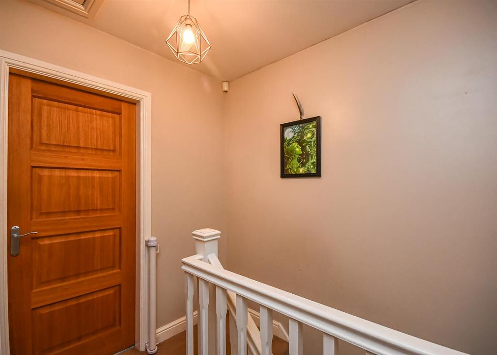 7 A Ounsdale Road.jpg