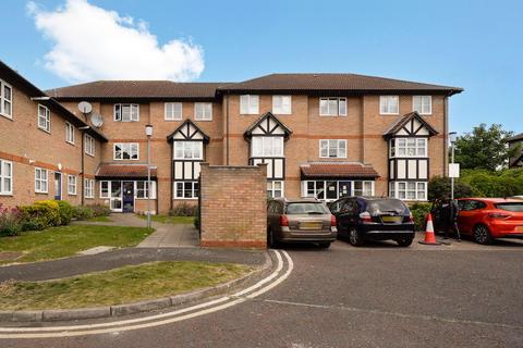 1 bedroom flat for sale, Chadview Court, Romford, RM6