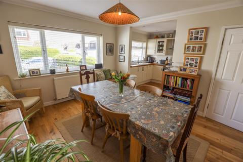 3 bedroom semi-detached bungalow for sale, 4 Seys Close, Cowbridge, Vale of Glamorgan, CF71 7BW