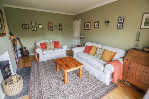 3 bedroom semi-detached bungalow for sale, 4 Seys Close, Cowbridge, Vale of Glamorgan, CF71 7BW