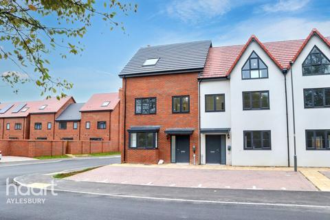 undefined, Eighth Avenue, Aylesbury