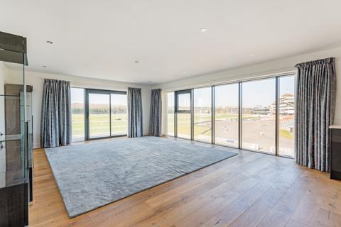 undefined, Kingman Way Newbury RG14