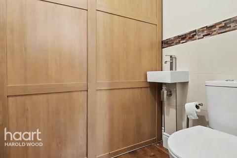 3 bedroom semi-detached house for sale, Kenilworth Avenue, Harold Park