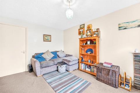 1 bedroom flat for sale, Grove Road, Chadwell Heath
