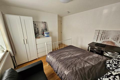 undefined, Locarno Road, Greenford, UB6