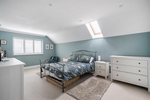 4 bedroom detached house for sale, Lynx Hill, East Horsley