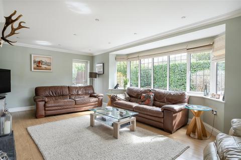 4 bedroom detached house for sale, Lynx Hill, East Horsley