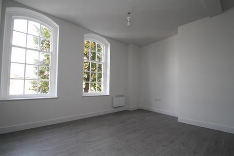 undefined, High Street, Epping