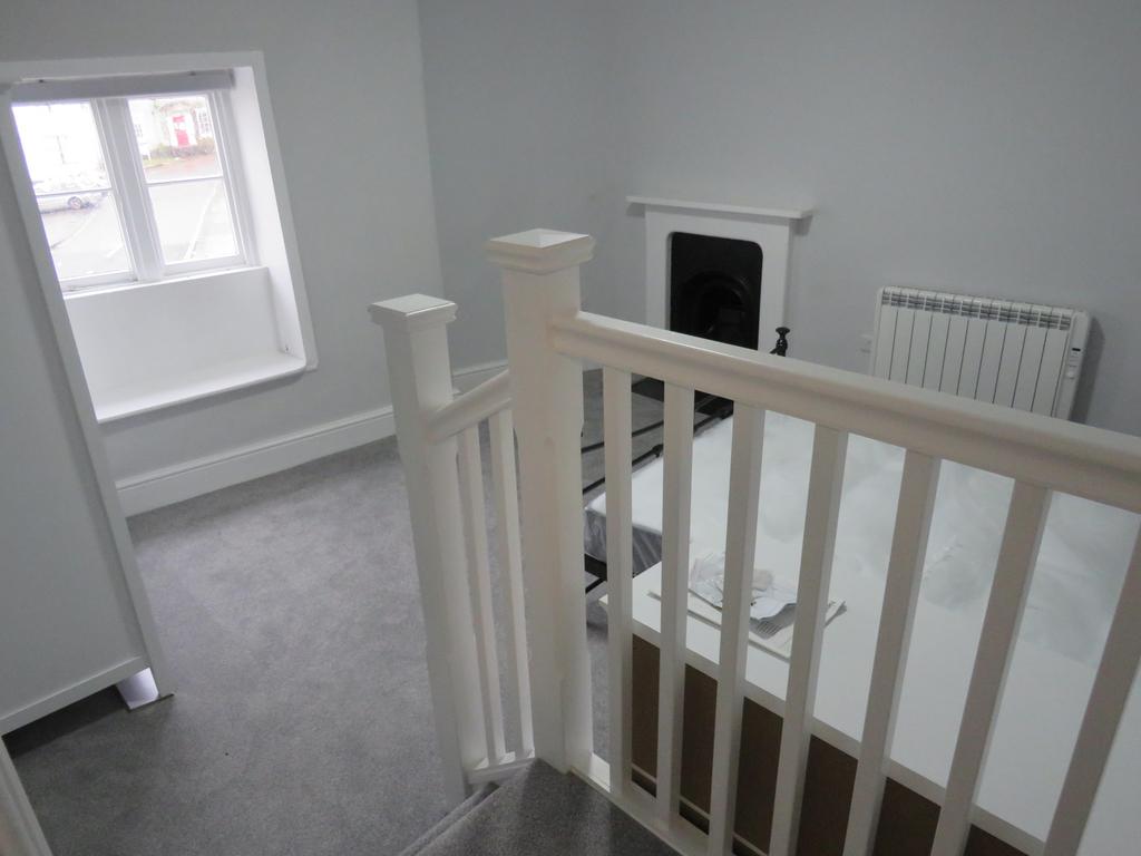 1 bedroom in a flat share to rent