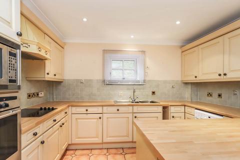 2 bedroom mews for sale, Tring