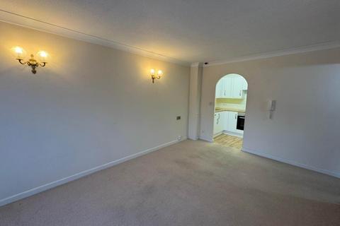1 bedroom flat for sale, Sawyers Hall Lane, Brentwood CM15