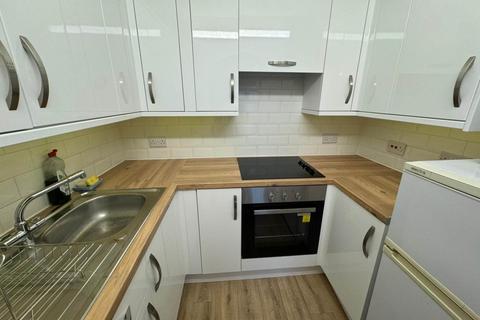 1 bedroom flat for sale, Sawyers Hall Lane, Brentwood CM15