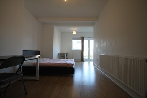 undefined, Hall Lane, Hendon, London, NW4