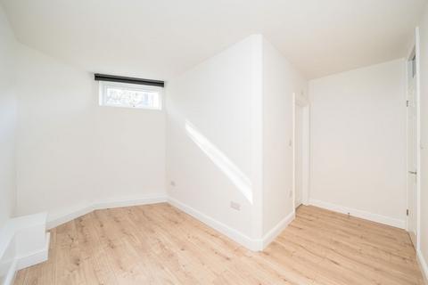 undefined, Amyand Park Road, Twickenham TW1