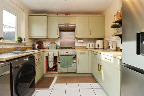 3 bedroom semi-detached house for sale, Thistle Drive, Desborough, Kettering