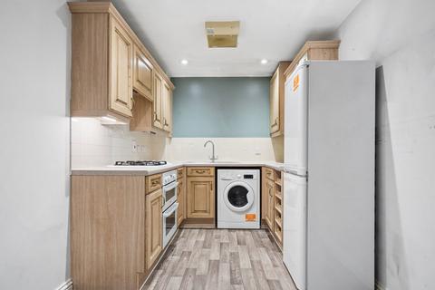 2 bedroom flat for sale, Uxbridge Road, Rickmansworth, WD3 8JQ