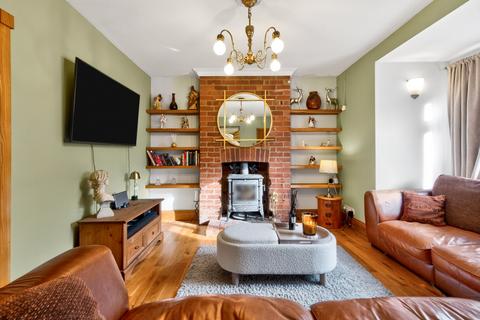4 bedroom semi-detached house for sale, Walton View, Crofton, Wakefield, WF4