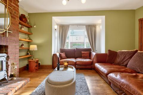 4 bedroom semi-detached house for sale, Walton View, Crofton, Wakefield, WF4