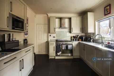 1 bedroom maisonette to rent, Glenroy Street, London, W12