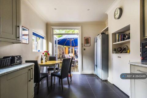 1 bedroom maisonette to rent, Glenroy Street, London, W12