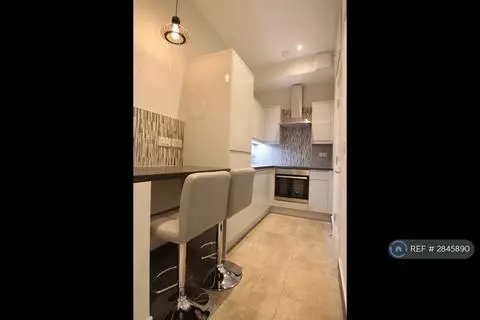 Studio to rent, Bournemouth