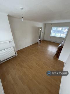 3 bedroom terraced house to rent, Beadlow Road, Luton, LU4
