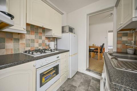 2 bedroom flat for sale, Hove Avenue,, Walthamstow, London, E17
