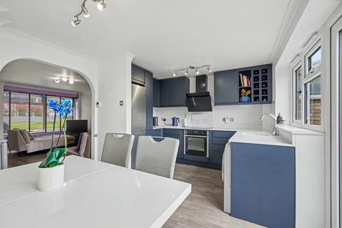 3 bedroom terraced house for sale, Monmouth Close, Rainham,