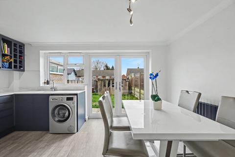 3 bedroom terraced house for sale, Monmouth Close, Rainham,
