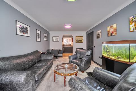 2 bedroom bungalow for sale, David Lean Court, Patrons Way West, Denham Garden Village, Buckinghamshire, UB9