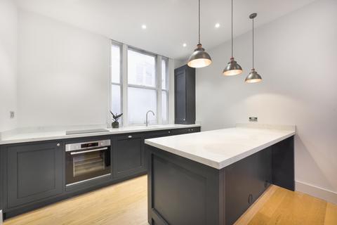 undefined, Fleet Street, Temple, London, EC4Y