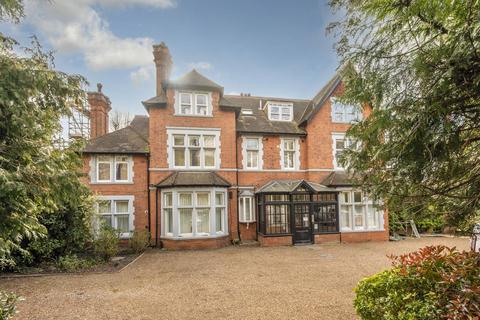 2 bedroom flat to rent, Lake Road, Wimbledon, SW19