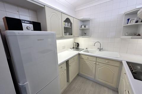 1 bedroom apartment for sale, Penrhyn Avenue, Rhos on Sea