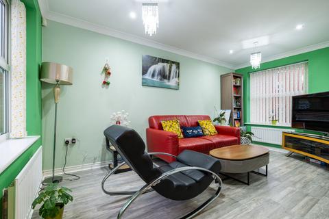 4 bedroom semi-detached house for sale, Colossus Way, Bletchley, Milton Keynes