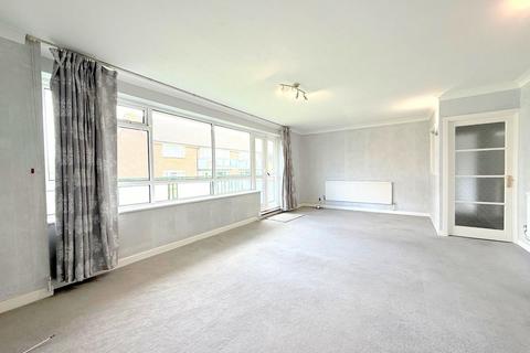2 bedroom apartment to rent, Uxbridge Road, Hatch End