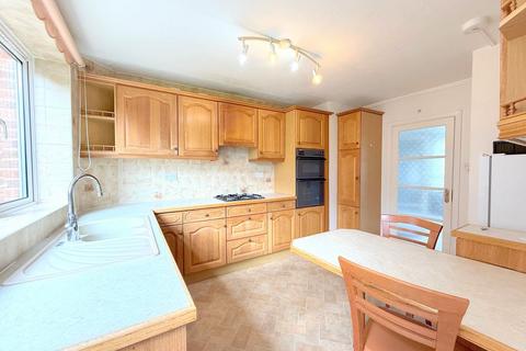 2 bedroom apartment to rent, Uxbridge Road, Hatch End