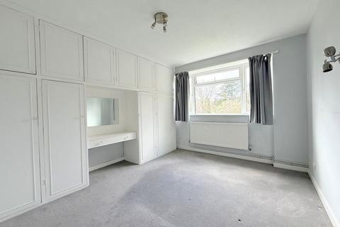 2 bedroom apartment to rent, Uxbridge Road, Hatch End